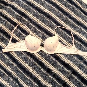 Victoria's Secret Body by Victoria Lined Demi 32D 🩷🖤
